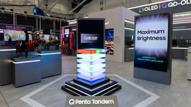Experience Next-Gen Gaming with Samsung's OBLYX OLED Panels